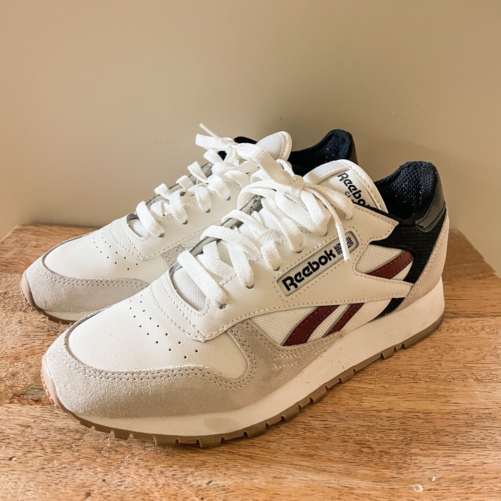 Reebok Sneakers